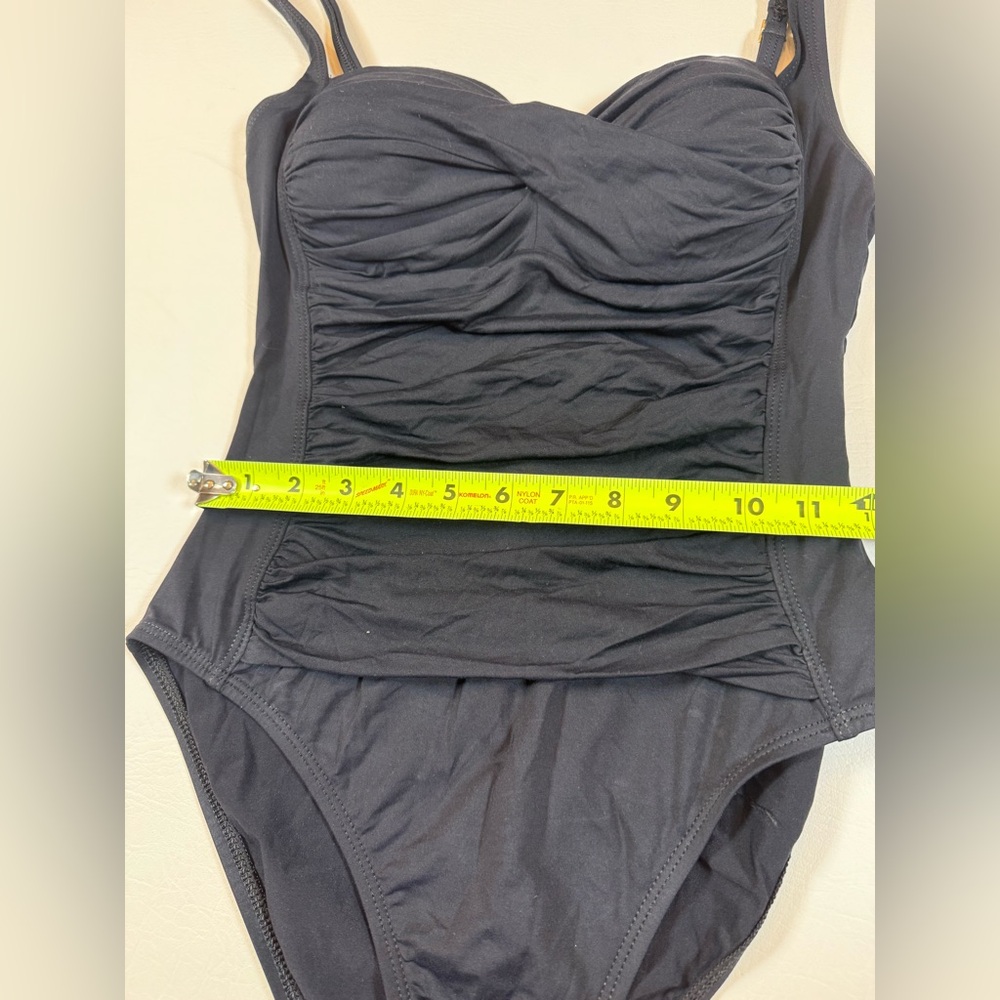 La Blanca by Rod Beattie Twist-Front One Piece Swimsuit black size 6 (bin Z) - Picture 8 of 10